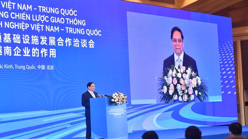 El primer ministro de Vietnam, Pham Minh Chinh, habla en la cita. (Foto: Nhan Dan)