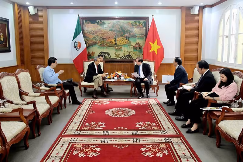 Escena del evento (Foto: toquoc.vn)