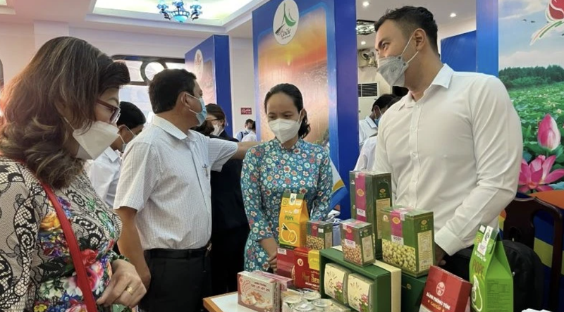 Productos agrícolas y alimentos vietnamitas son cada vez más conocidos por los consumidores nacionales e internacionales. (Foto: Manh Hao)