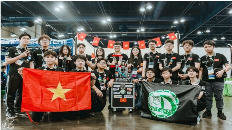 El equipo de robótica GreenAms 24751 obtiene el segundo puesto en el Campeonato.