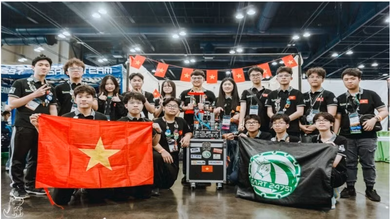 El equipo de robótica GreenAms 24751 obtiene el segundo puesto en el Campeonato.