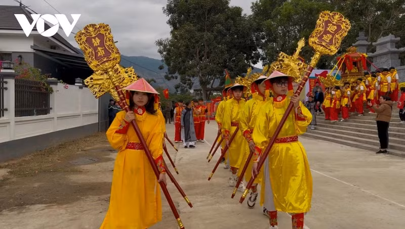 Esta es la segunda vez que se celebra el Festival, que crea un ambiente animado y emocionante al comienzo del nuevo año en la zona fronteriza de la Patria.