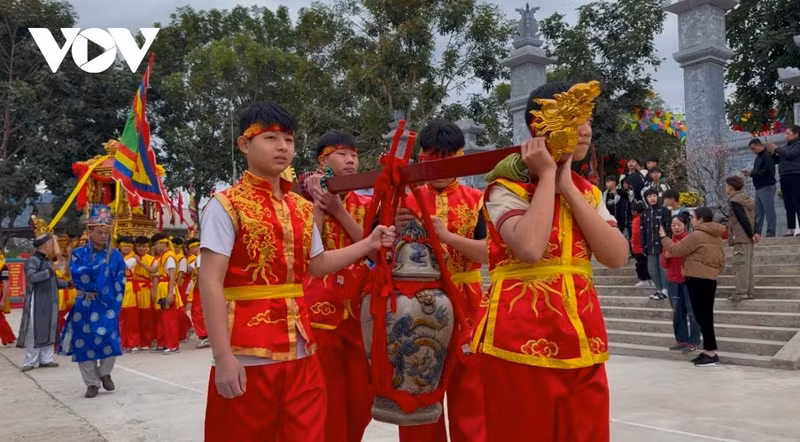 El Festival de la Ofrenda de Incienso en el Templo de Hai Ba Trung se celebra el 9 de febrero (12 de enero del calendario lunar) en la aldea de Thong Nhat, comuna de Chieng Khuong, distrito de Song Ma.
