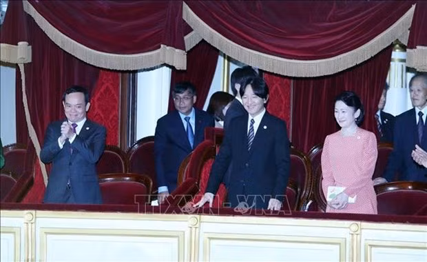 Príncipe heredero de Japón asiste al estreno de la ópera que conmemora nexos diplomáticos