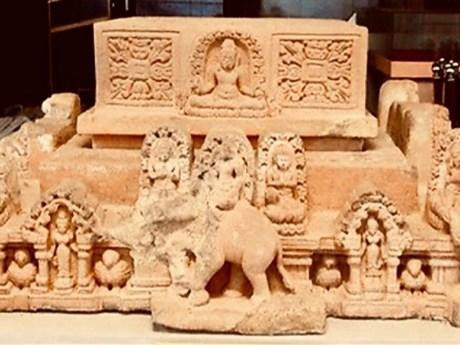 Altar Van Trach Hoa, tesoro nacional, se exhibe en el Museo de Historia de la provincia de Thua Thien-Hue (Fotografía: baothuathienhue.vn)