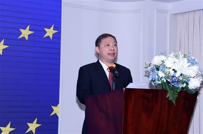 El vicepresidente del Comité Popular de Ciudad Ho Chi MInh, Duong Anh Duc, habla en el evento. (Fuente:VNA)