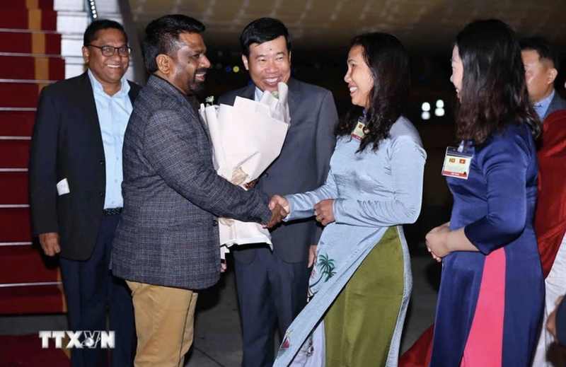 El presidente de Sri Lanka, Anura Kumara Dissanayaka, llega a Hanói. (Foto: VNA)