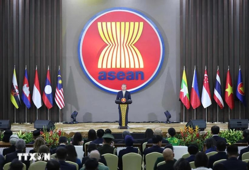El secretario general del Partido Comunista de Vietnam, To Lam, pronuncia un discurso en la ceremonia conmemorativa del 30 aniversario de la adhesión de Vietnam a la Asean. (Foto: VNA)