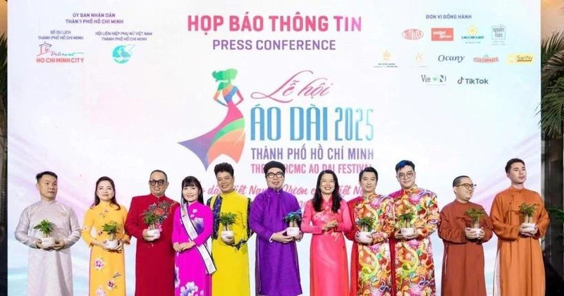 En la conferencia de prensa del Festival del Ao Dai de Ciudad Ho Chi Minh 2025 (Foto: VNA)
