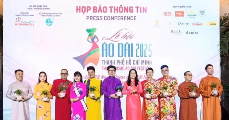En la conferencia de prensa del Festival del Ao Dai de Ciudad Ho Chi Minh 2025 (Foto: VNA)