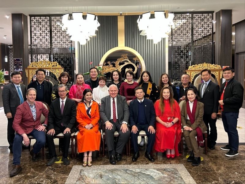 La delegación vietnamita se reune con el alcalde de la ciudad canadiense de Markham. (Foto: thoidai.com.vn)