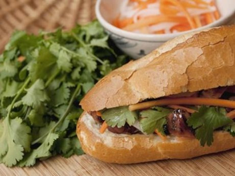 Banh Mi, un delicio bocadillo al estilo vietnamita (Fotografía: BBC)