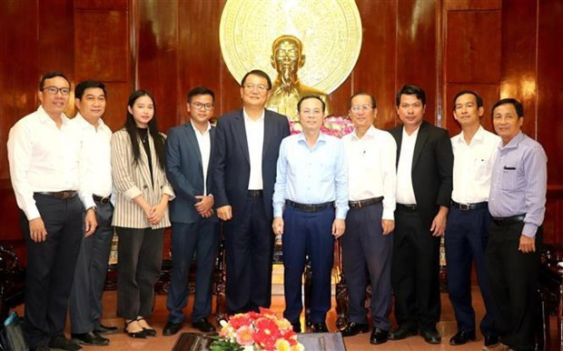Representantes de Can Tho y SK Energy de Corea del Sur (Foto:VNA)