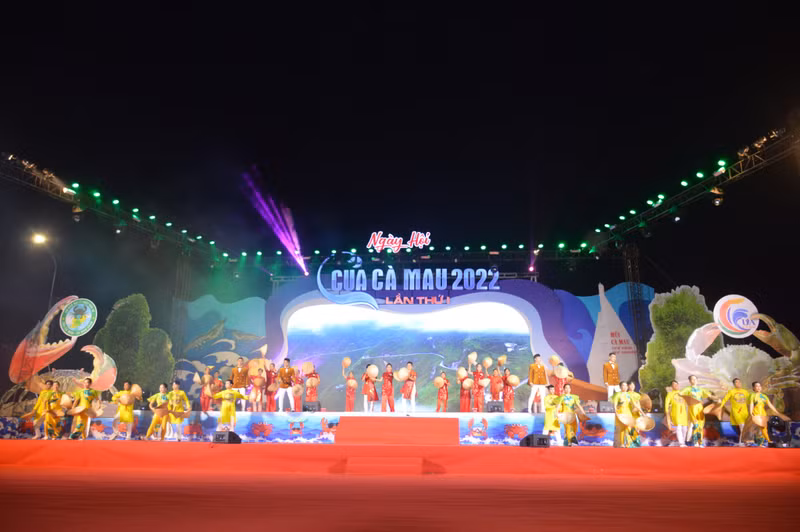 Escena de la ceremonia de apertura (Fotografía: thanhnien.vn)