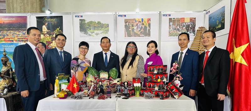 Delegados en el evento (Foto: baoquocte.vn)