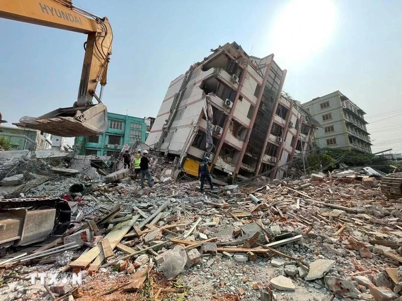 Los edificios colapsos por el terremoto en Mandalay, Myanmar. (Foto: VNA)