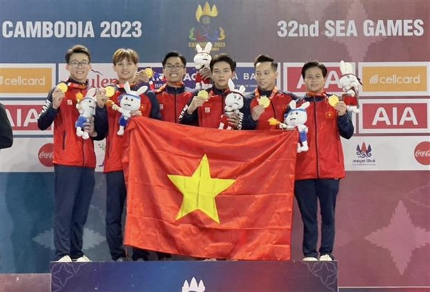 Equipo masculino de gimnasia de Vietnam (Foto: VNA)