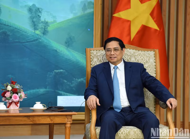 El jefe de Gobierno interviene en la cita.