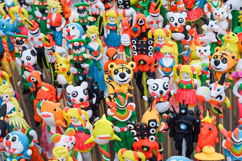 En la actualidad, To He tiene una variedad de formas y tendencias, desde animales hasta personajes de cómics, dibujos animados y películas.