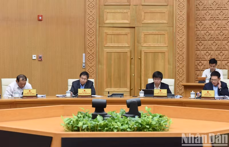 Miembros del personal directivo de los ministerios y sectores.