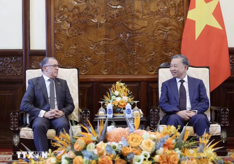 En las conversaciones.