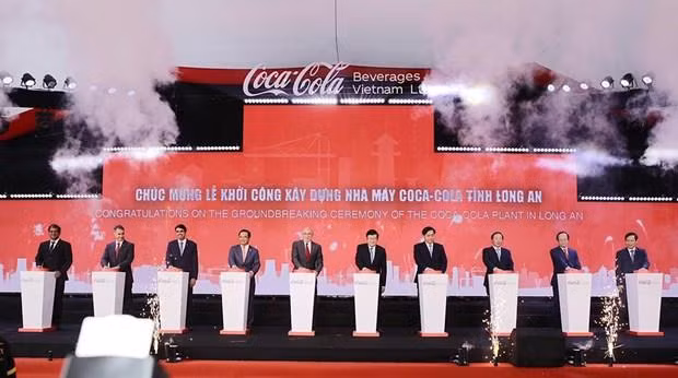 Coca-Cola inicia la construcción de una nueva planta en la provincia de Long An. (Fotografía: VNA)