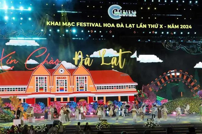 En la inauguración del décimo Festival de las Flores de Da Lat. (Fotografía: VNA)