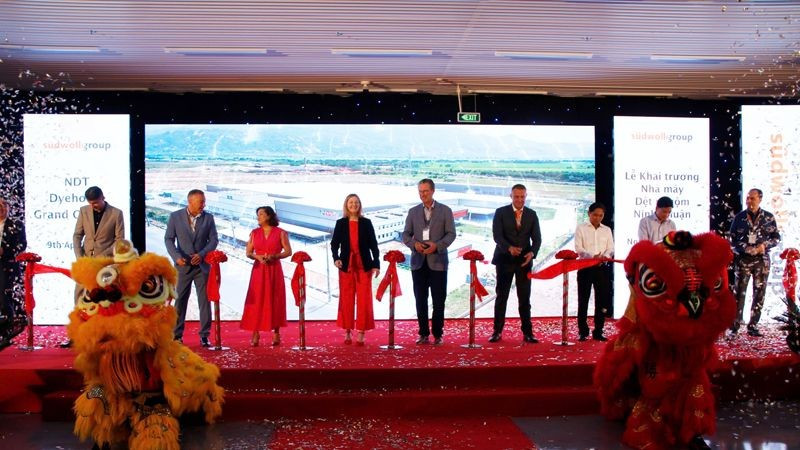 En el acto de inauguración. (Fotografía: Nhan Dan)