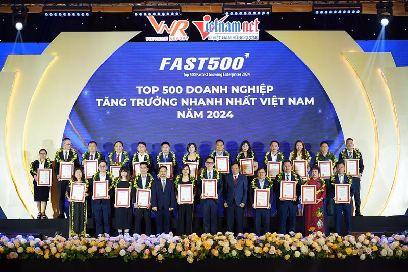 En el acto de anuncio. (Fotografía: haiquanonline.com.vn)