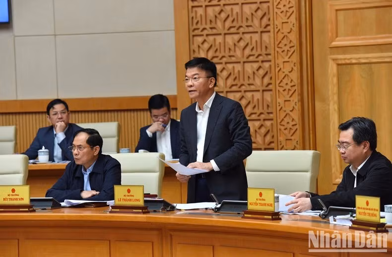 El ministro de Justicia, Le Thanh Long.