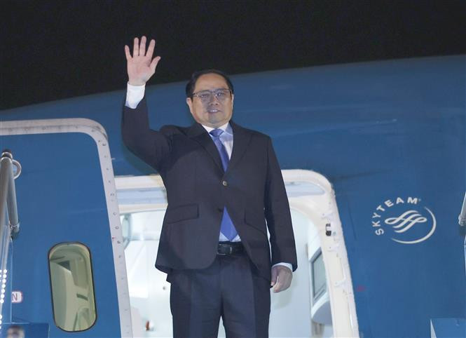 El primer ministro de Vietnam, Pham Minh Chinh, parte de Hanói para la gira europea. (Fotografía: VNA)