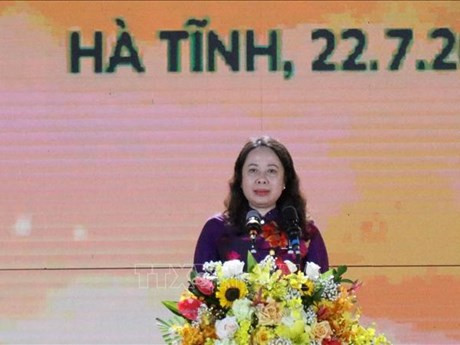 La vicepresidenta de Vietnam, Vo Thi Anh Xuan, interviene en la cita. (Fotografía: VNA)