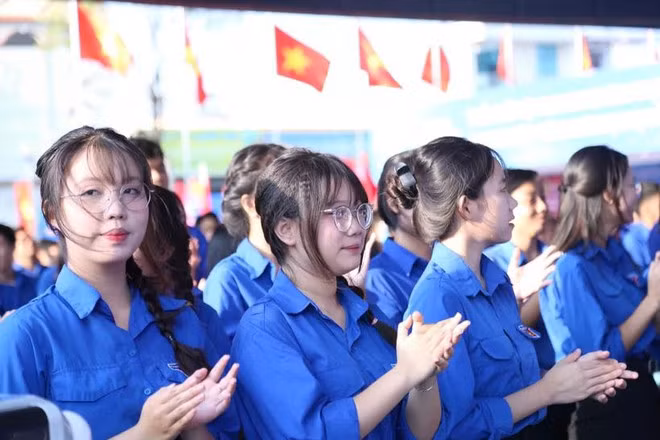 Los miembros de la Unión de Jóvenes Comunistas Ho Chi Minh. (Fotografía: VNA)