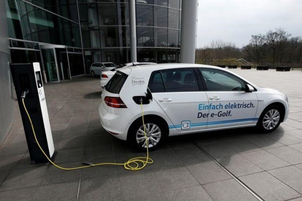Indonesia centra sus esfuerzos en desarrollar un ecosistema de vehículos eléctricos. (Fotografía: Reuters)