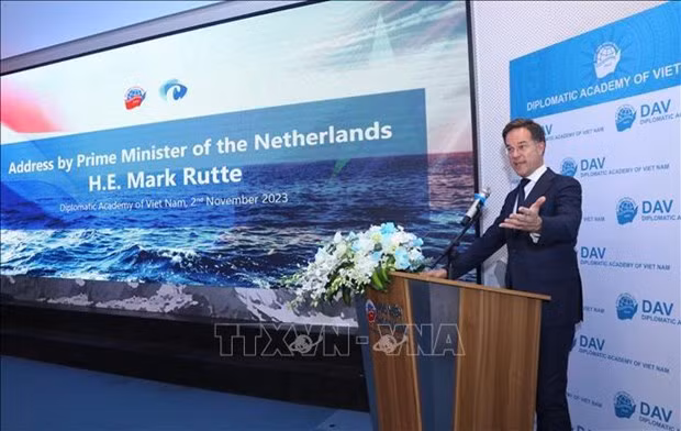 El primer ministro de los Países Bajos, Mark Rutte, interviene en la cita. (Fotografía: VNA)