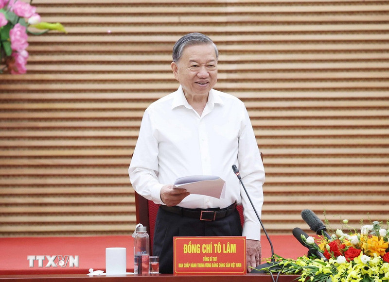 El secretario general del Partido Comunista de Vietnam, To Lam, interviene en la reunión. (Fotografía: VNA)