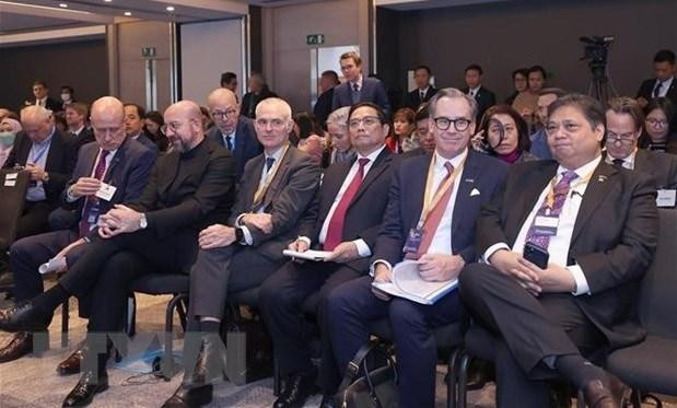 El primer ministro de Vietnam, Pham Minh Chinh, asiste a la Cumbre Empresarial entre la Asean y la UE. (Fotografía: VNA)