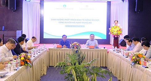 Panorama de la conferencia. (Fotografía: baokhanhhoa.vn)