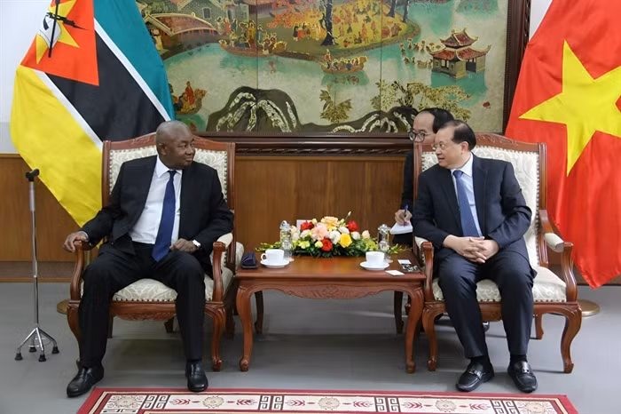 En la reunión. (Fotografía: baovanhoa.vn)