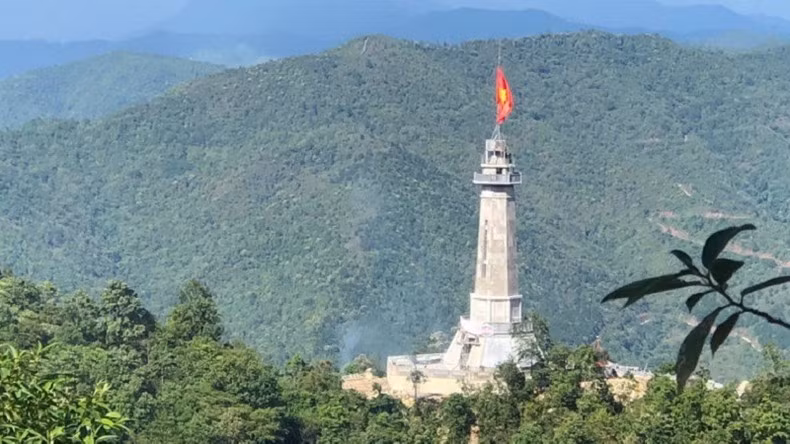 La Torre de bandera de A Pa Chai. (Fotografía: Nhan Dan)