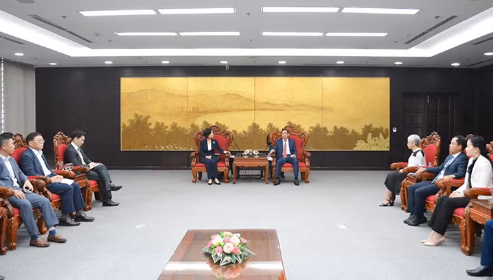 En la reunión. (Fotografía: danang.gov.vn)