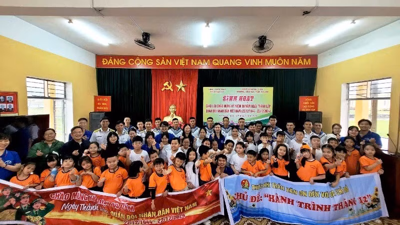 Participantes en la actividad en Da Nang. (Fotografía: Nhan Dan)