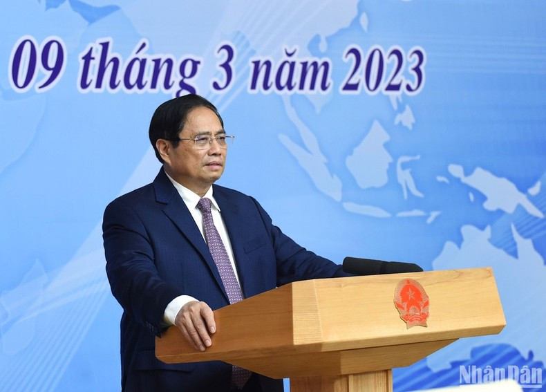 El primer ministro de Vietnam, Pham Minh Chinh, interviene en la cita. (Fotografía: Nhan Dan)