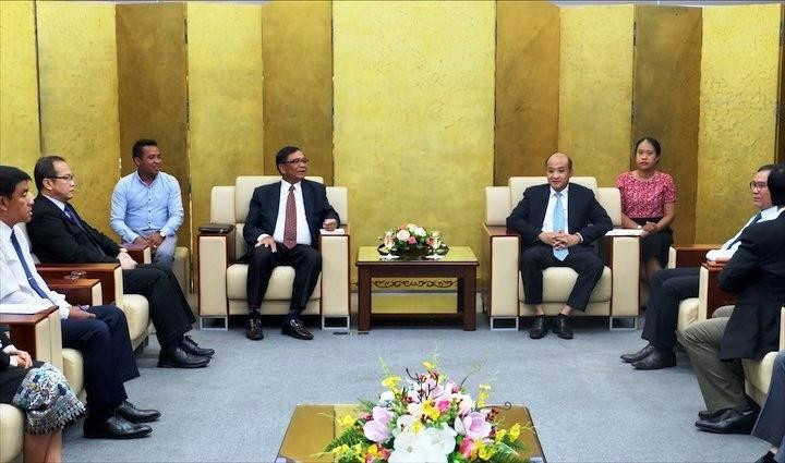 En la reunión. (Fotografía: danang.gov.vn)