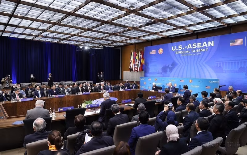El primer ministro Pham Minh Chinh asiste a la Cumbre Especial Asean-Estados Unidos, en Washington, el 13 de mayo de 2022.