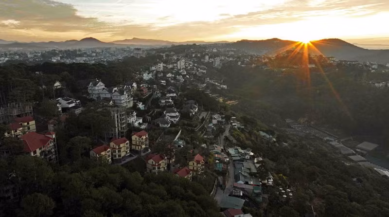 Amanecer en la ciudad de Da Lat.