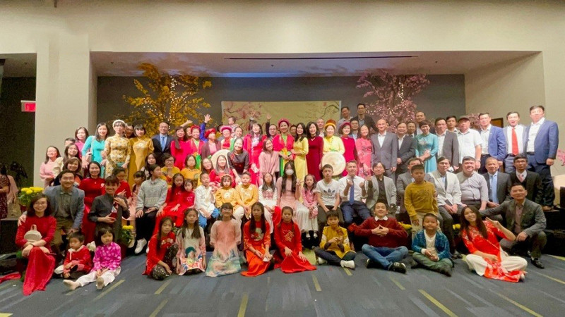 Participantes en la reunión en Estados Unidos. (Fotografía: VOV)