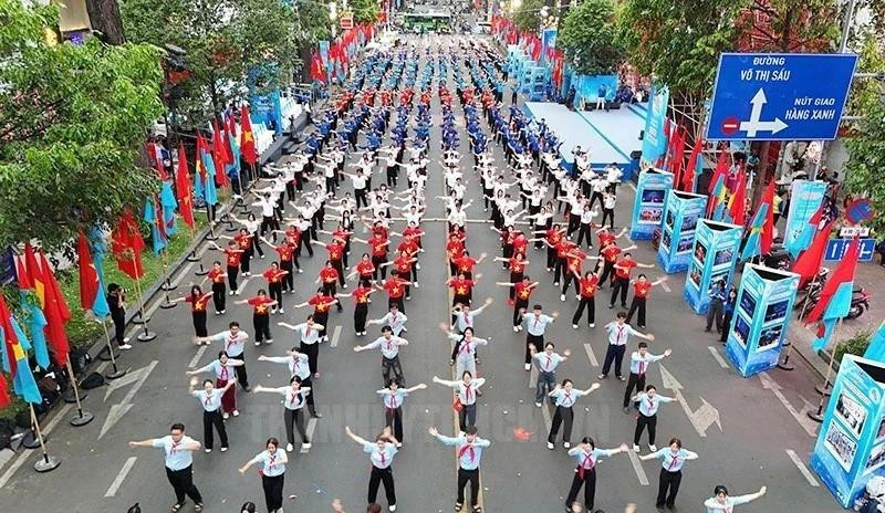 Un espectáculo de danza folclórica. (Fotografía: VNA)