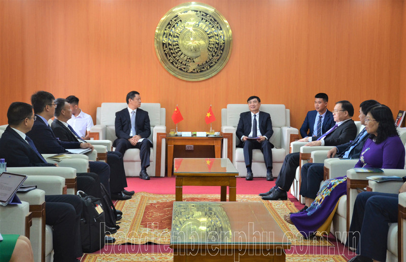 En la reunión. (Fotografía: baodienbienphu.com.vn)