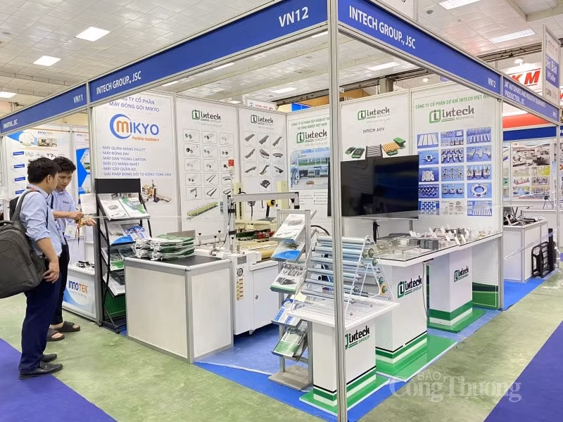 En el evento. (Fotografía: congthuong.vn)